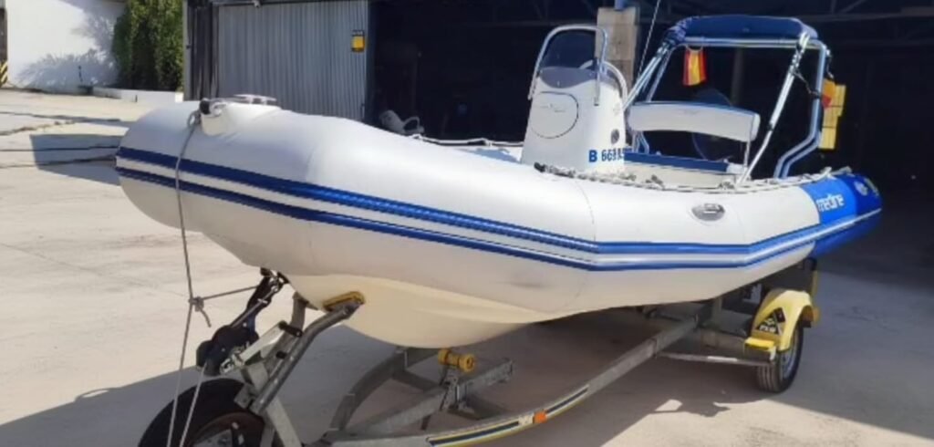 Servicio de recogida y entrega de neumáticas y semirrígidas para reparar en la zona de Valencia y Alicante.